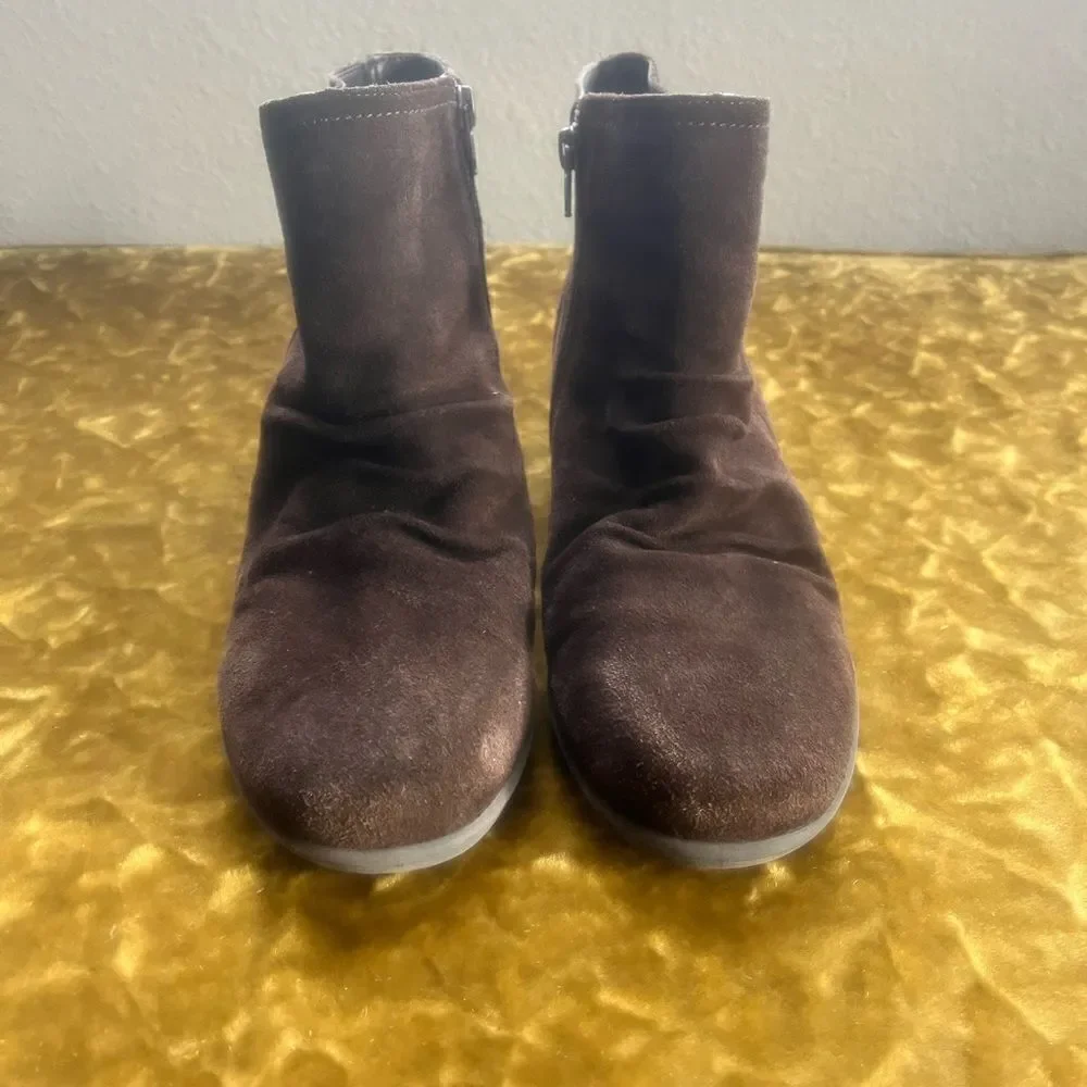 bass lite Monica Ankle Boots Brown Suede/Leather Size 9.5M Side Zip￼
